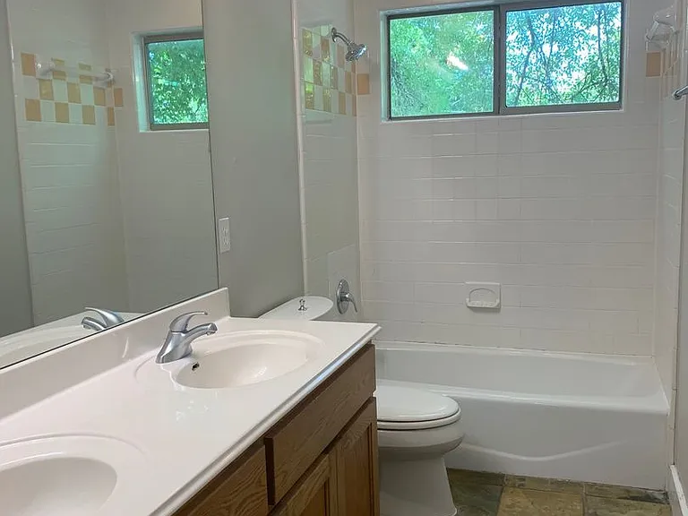 3207 Hampton Rd #A-B — Photo 41