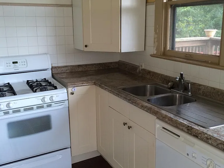 606 View Ave — Photo 5