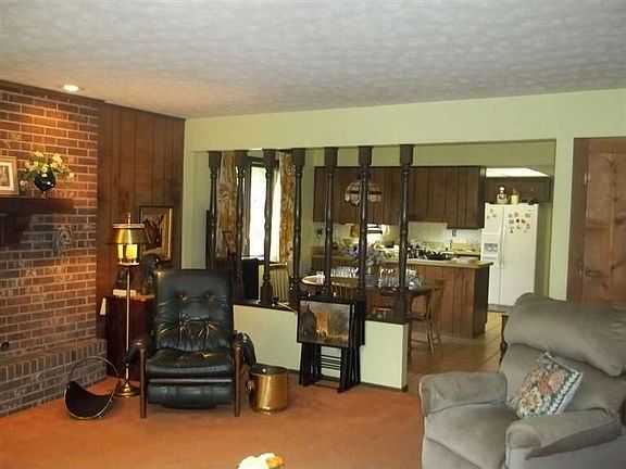 3rd image of 997 Marycrest Ln