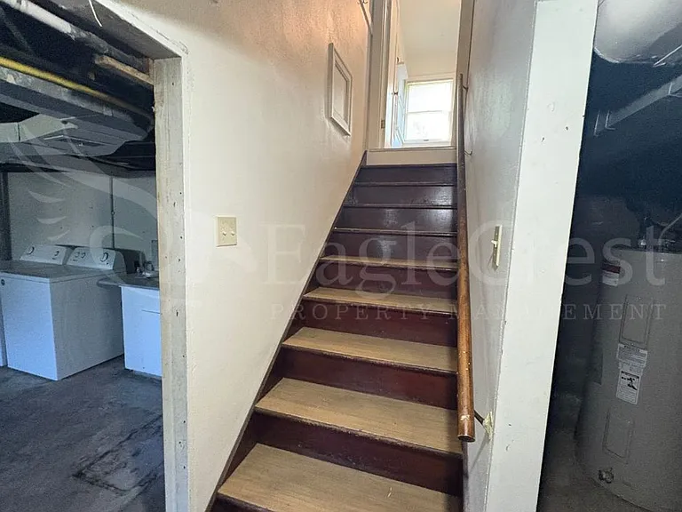 542 E Chestnut St — Photo 42