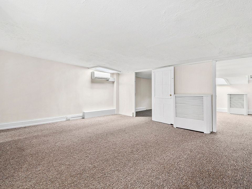 1st image of 64 Bank St APT 5