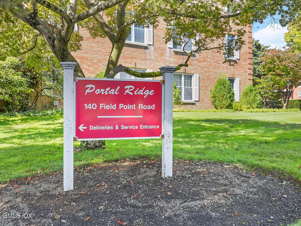140 Field Point Rd #26