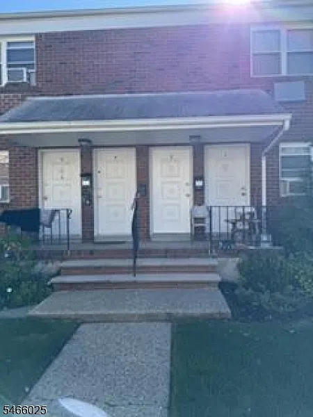 1 bed, 1.0 bath, $1,500 — Photo 2