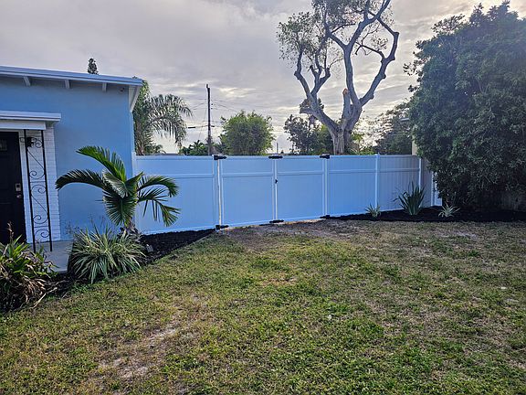 3rd image of 116 SE 10th Ave