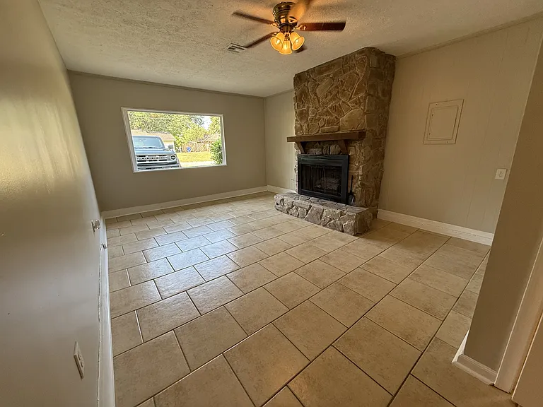113 Lori Streetprattville — Photo 13