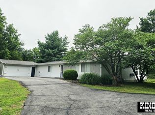 861 Oak Crst, Baxter Springs, KS 66713