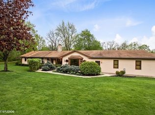 21023 W Lakeview Pkwy, Mundelein, IL 60060
