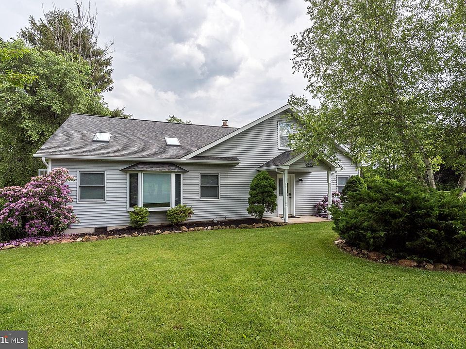 5255 Price Ave, Coopersburg, PA 18036 Zillow
