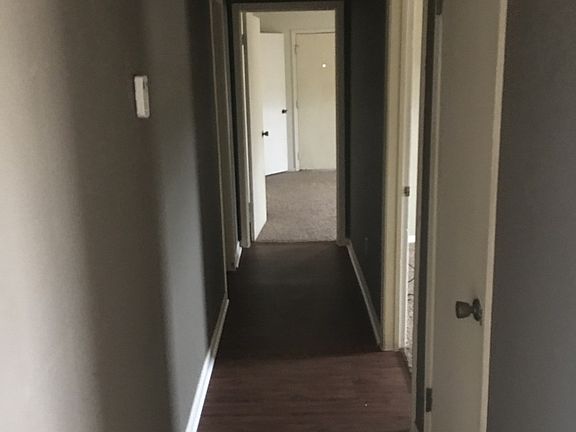 5th image of 590 Scotland Ct