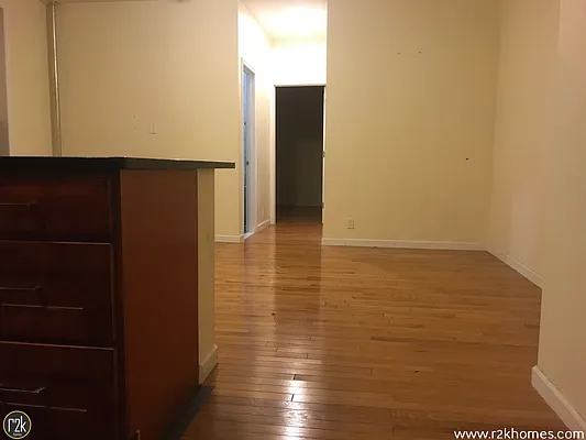 Rented by Realty 2000 Corp | media 21