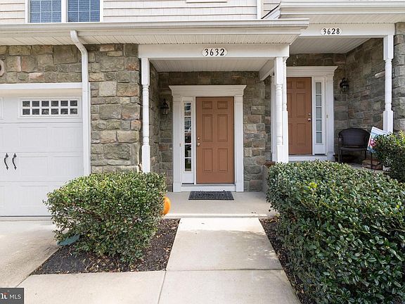3rd image of 3632 Bedford Dr