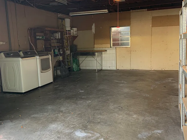 2424 W Cass St — Photo 6