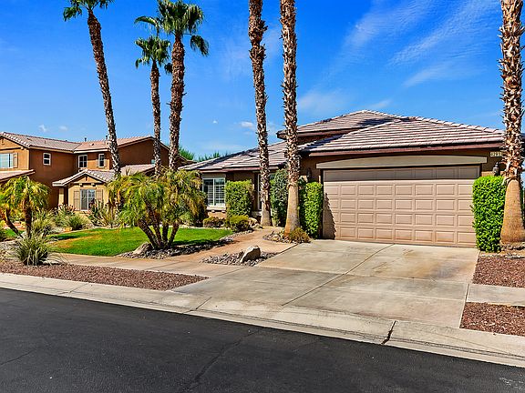 2nd image of 42911 Dell Lago Ct
