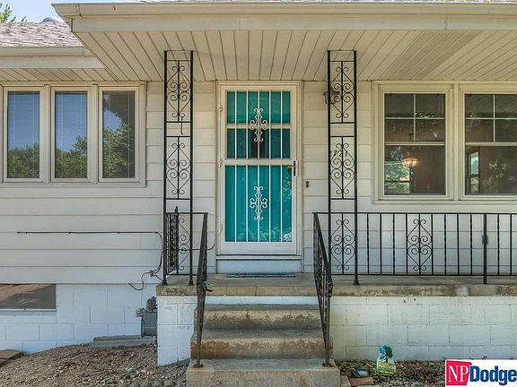 3rd image of 2721 S 49th St