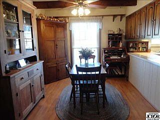 3rd image of 580 Lasher Dr