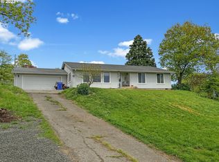 270 NE Jorgen St, Winston, OR 97496