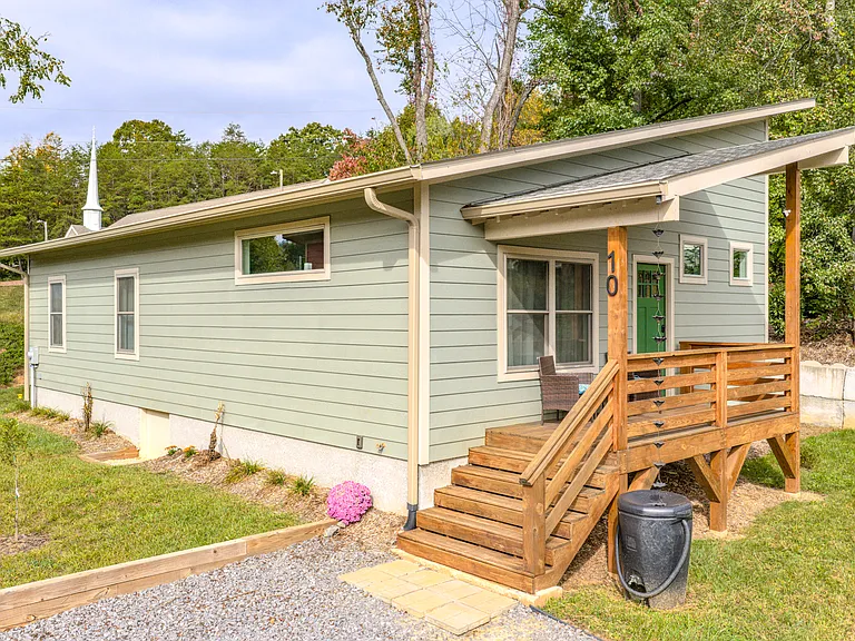 10 Sylvanella Ln — Photo 42