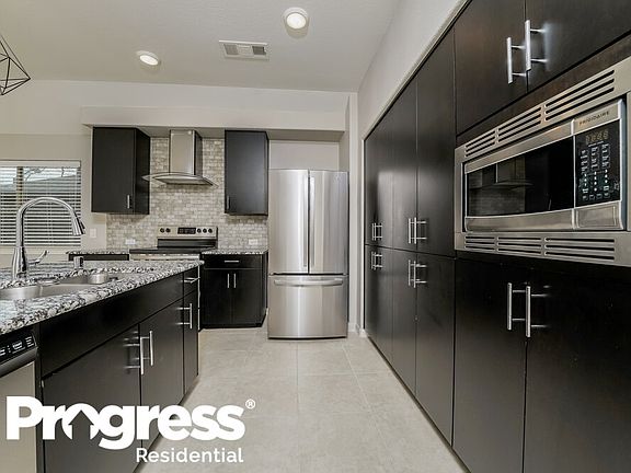 5th image of 578 Langdon St