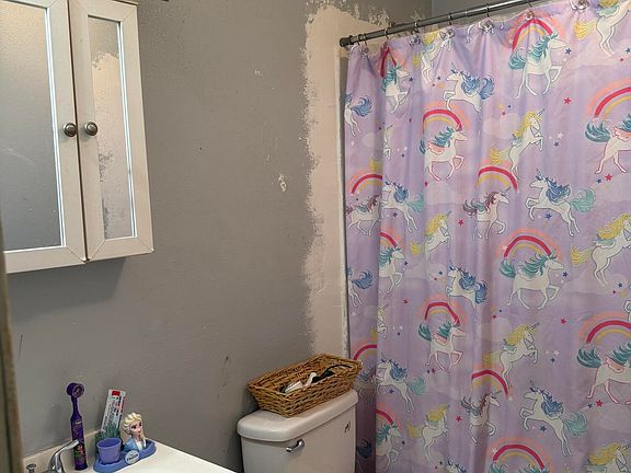 5th image of 2024 Chatham Ct