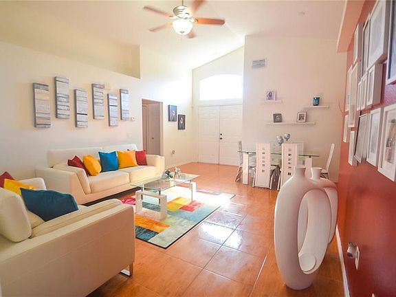 4th image of 2631 Willow Glen Cir