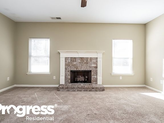 3rd image of 759 Helm Ln NW