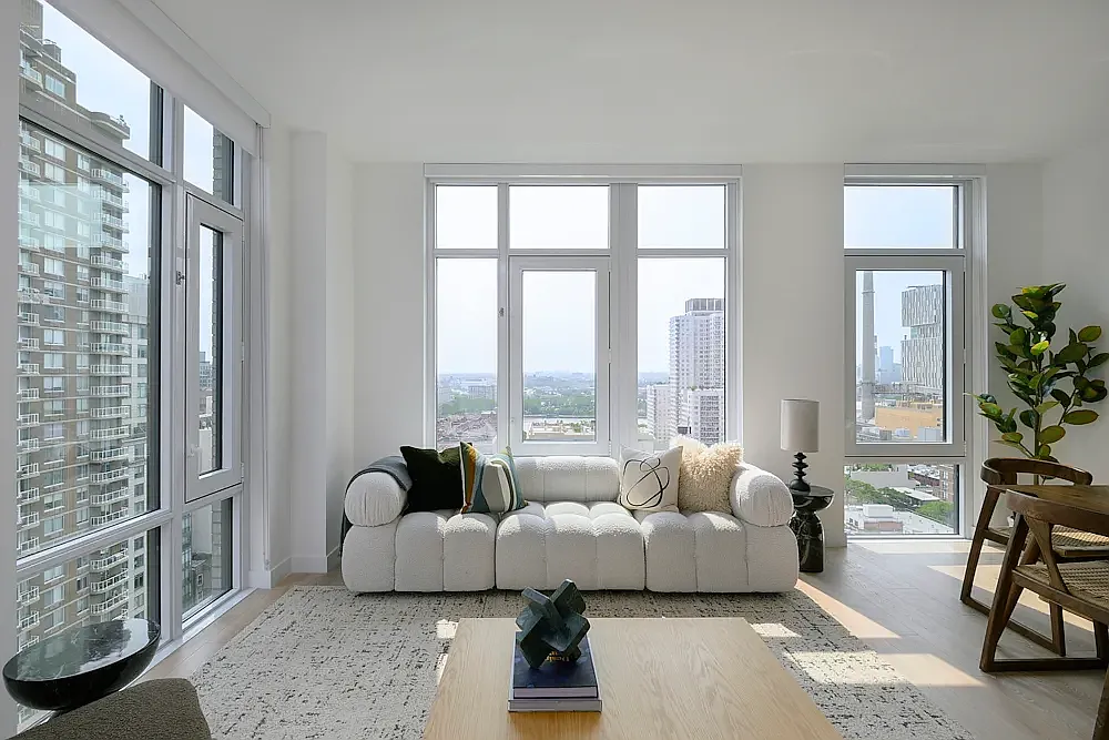 356 East 78th Street — Photo 2