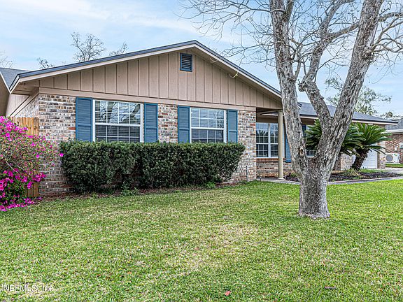 2nd image of 1692 ANDREWS Way