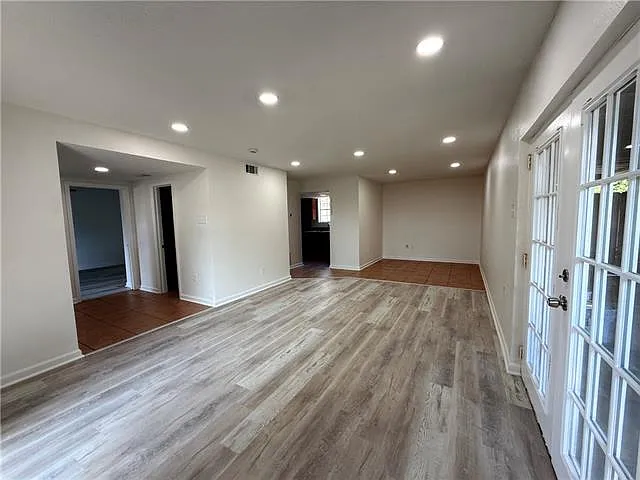 903 E Saint Bernard Hwy — Photo 4