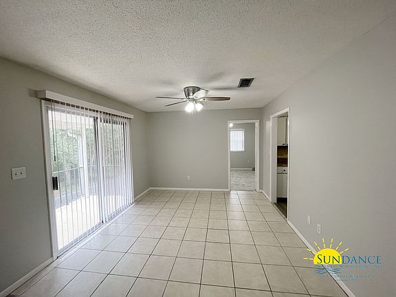 4th image of 110 Country Club Dr