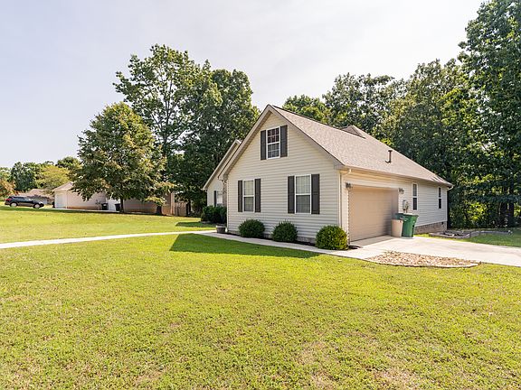 4th image of 6520 Sawtooth Dr