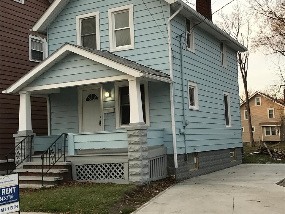 1st image of 711 East St
