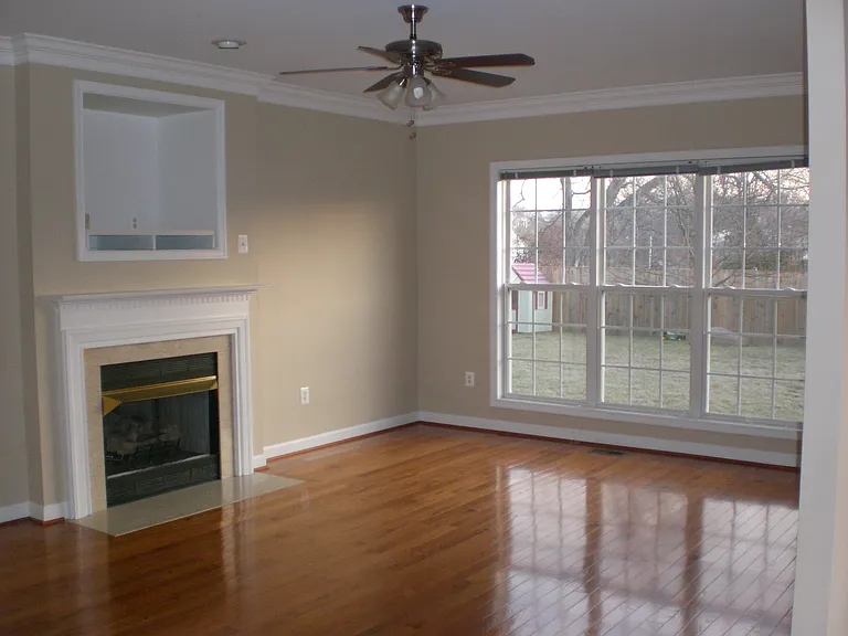 607 N Illinois St — Photo 15