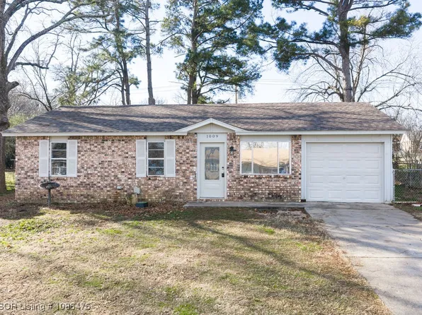 1009 N St, Barling, AR 72923