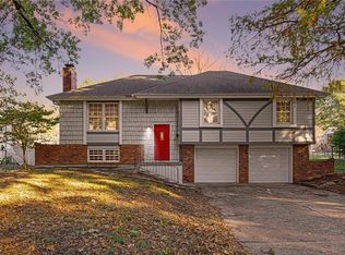 522 Concord St, Belton, MO 64012