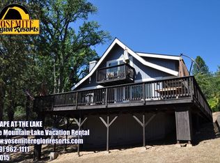 12592 Cresthaven Dr, Groveland, CA 95321