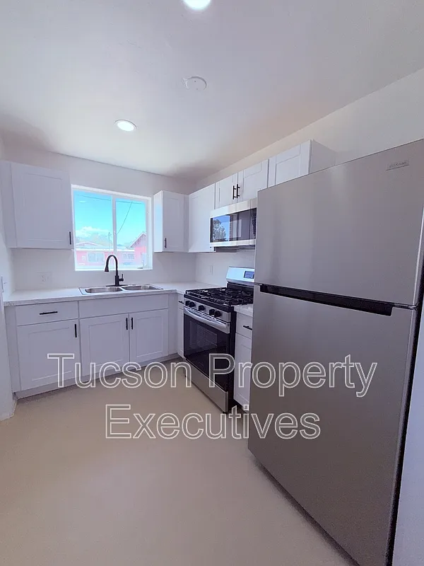 1 bed, 1.0 bath, 500 sqft, $850 — Photo 2