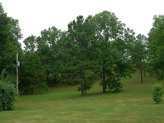 4th image of 9600 Creek Rd