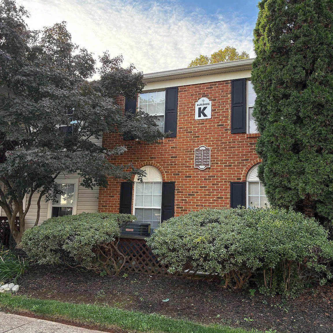 2 bed, 2.0 bath, 936 sqft, $1,950 — Photo 1
