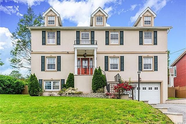 2nd image of 54 Parkway E