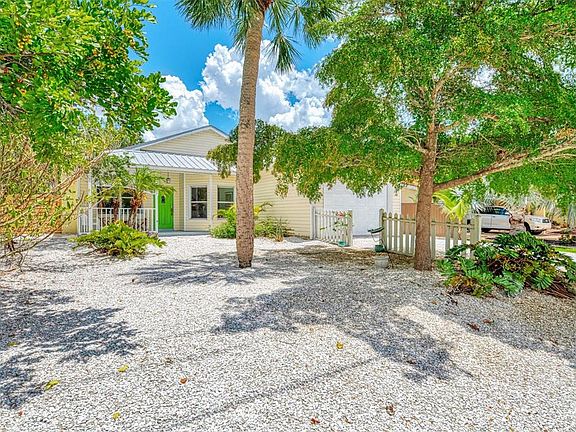 3rd image of 5253 Avenida Del Mare
