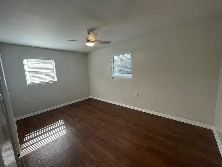 7730 Washington St — Photo 7