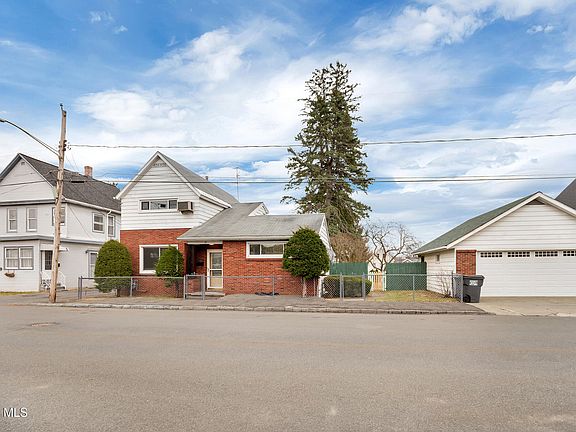 2nd image of 71 3rd Avenue
