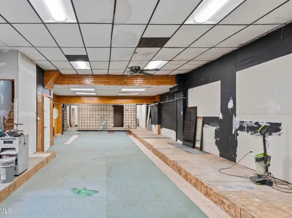 3076 6th Ave, Troy, NY