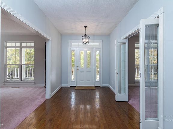 5th image of 105 Owens Dr