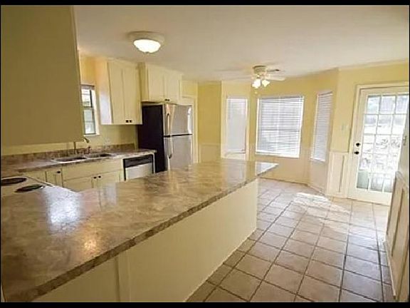 4th image of 15 Kingspark Dr