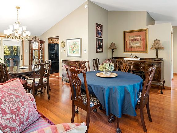 3rd image of 3149 McClellan Dr