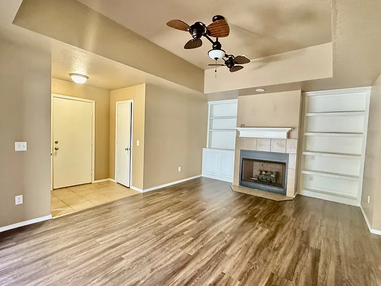 421 Sterling Pointe Way — Photo 5