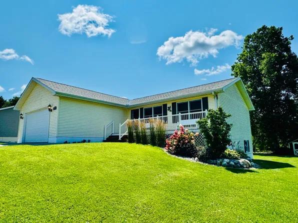 6160 Aubill Dr, Eau Claire, MI 49111