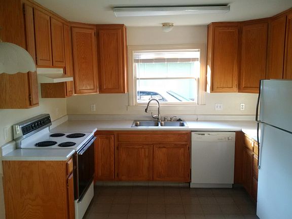 middle/left side of kitchen