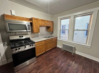 898-902 Main St #902-2, Holyoke, MA 01040